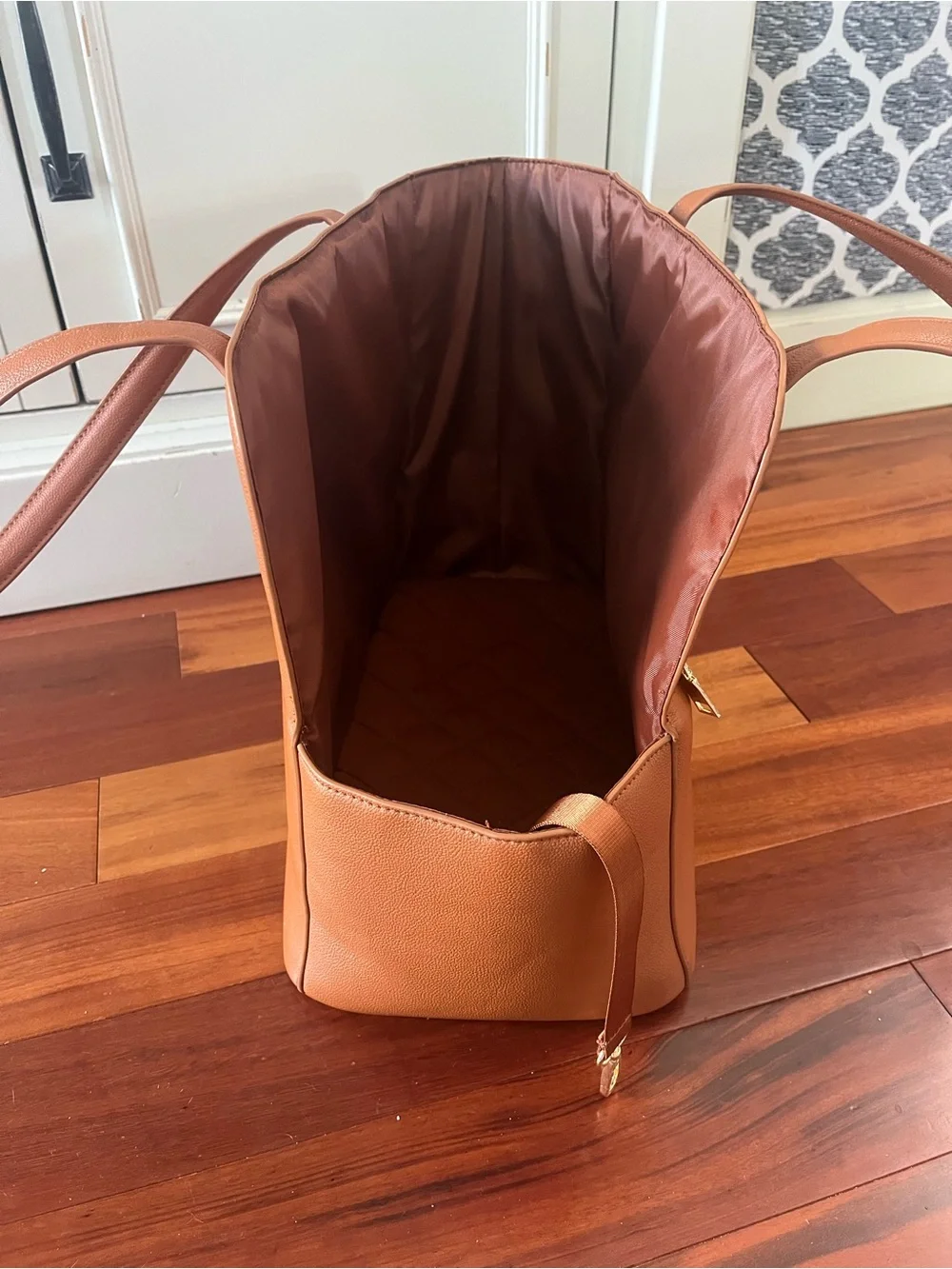 Martha Stewart Cognac Dog Tote Bag Carrier with Front Zip Pocket - NWOT